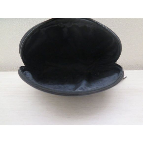 Guess T7960964 Coal Signature Print Rhodes Travel Cosmetic Make-Up Pouch Bag - Picture 8 of 9